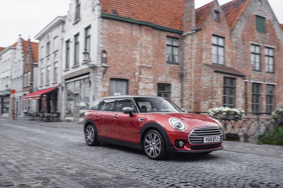  Mini Cooper Clubman (F54) 2019 года  (UK) (фото 11 из 29)
